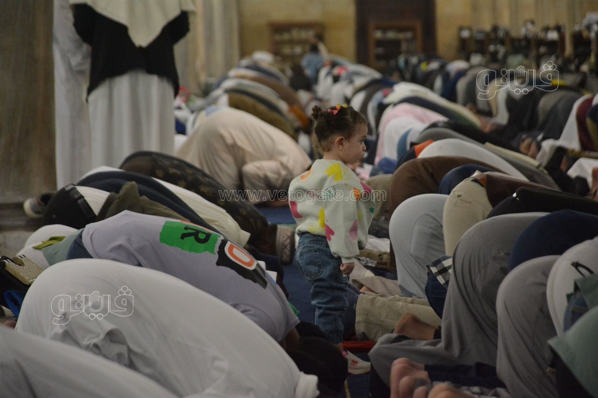 صلاة للفجر وتكبيرات العيد من الأزهر (10)