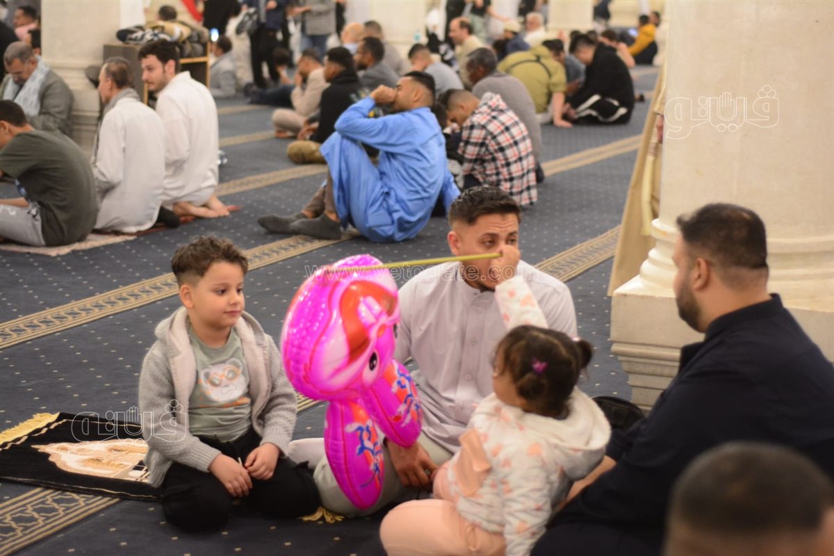 فرحة عيد الفطر في مساجد مصر (5)