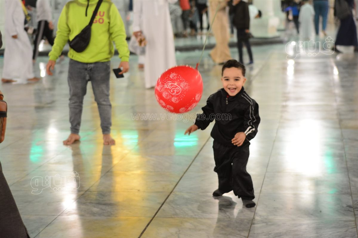 فرحة عيد الفطر في مساجد مصر (8)