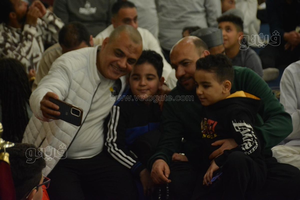 فرحة عيد الفطر في مساجد مصر (46)