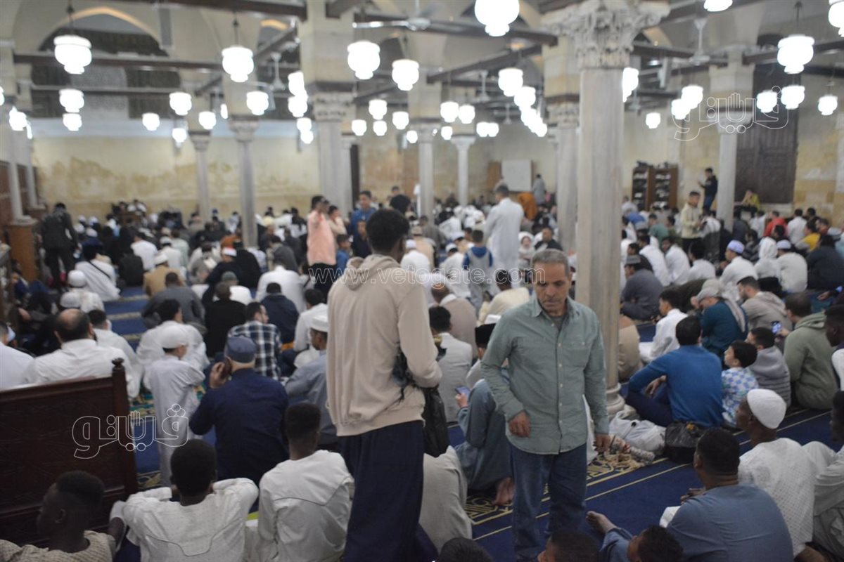 فرحة عيد الفطر في مساجد مصر (47)