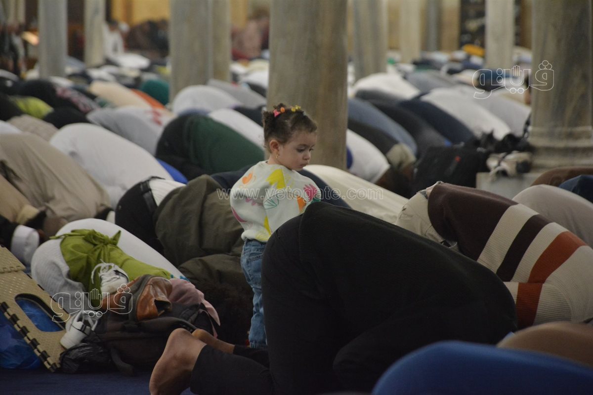 صلاة للفجر وتكبيرات العيد من الأزهر (15)