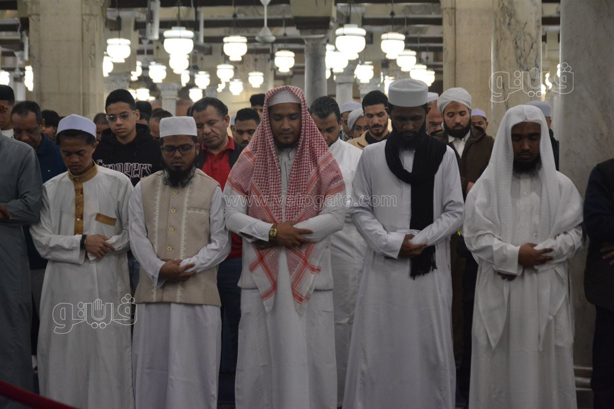صلاة للفجر وتكبيرات العيد من الأزهر (16)