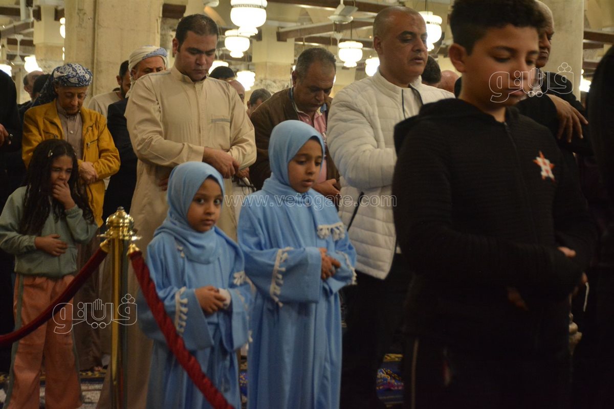 صلاة للفجر وتكبيرات العيد من الأزهر (17)