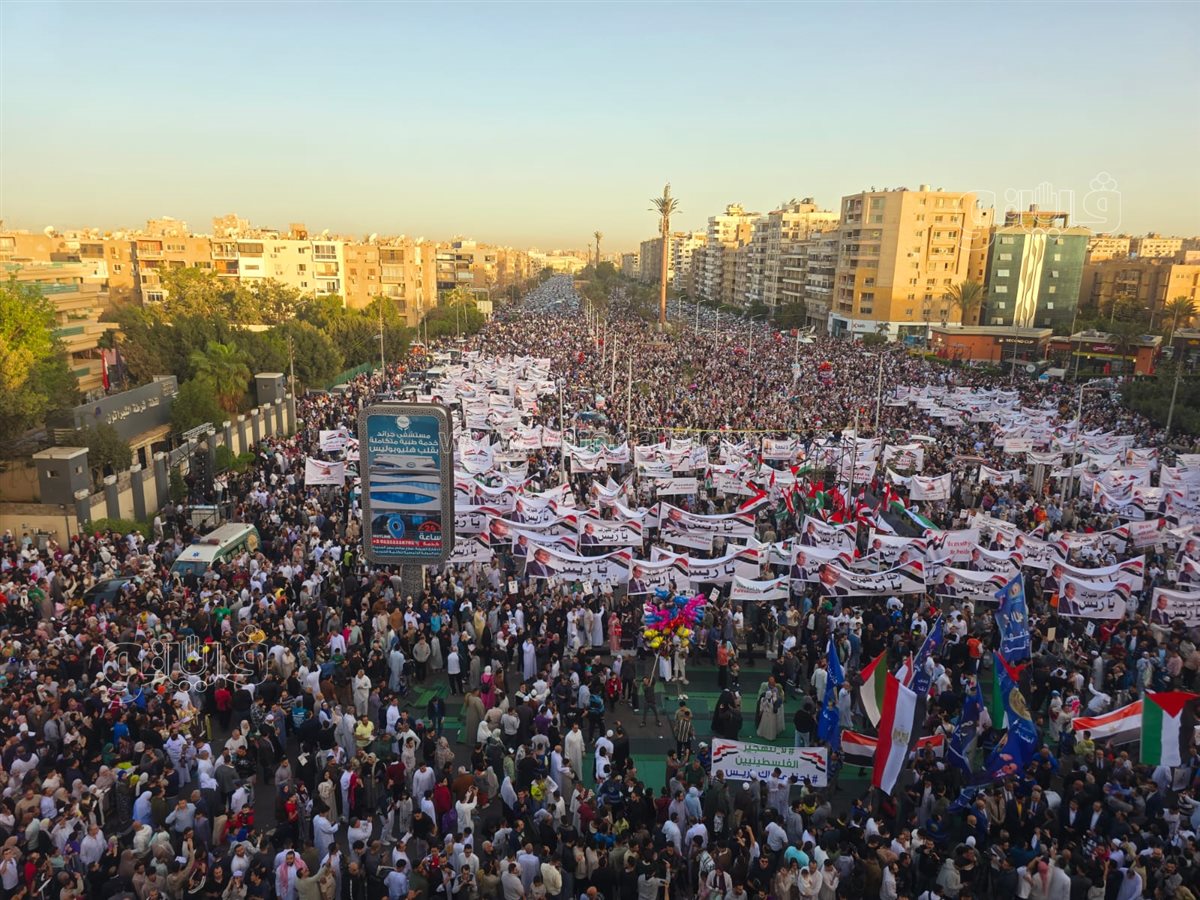 مئات المصلين بمسجد الصديق يهتفون بعد صلاة عيد الفطر بالروح بالدم نفديكي يا فلسطين (4)