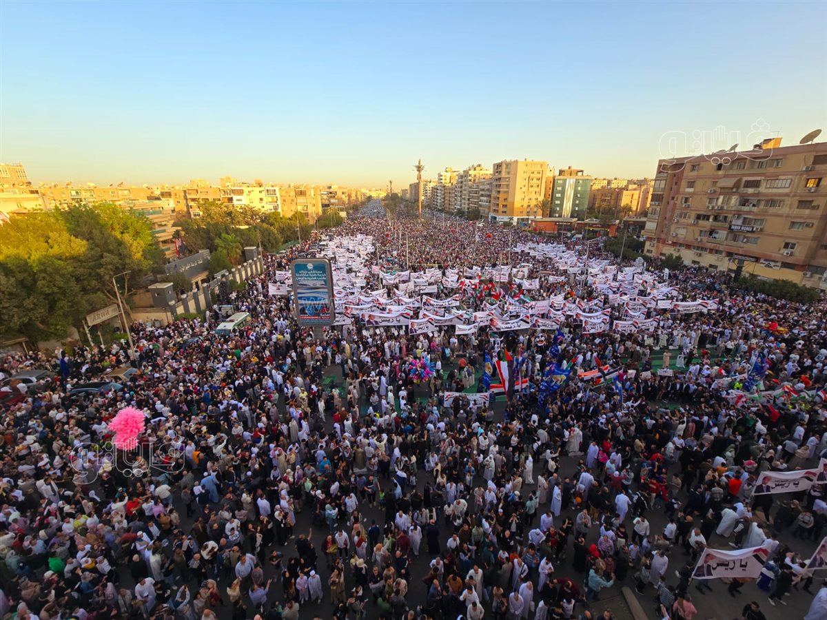 مئات المصلين بمسجد الصديق يهتفون بعد صلاة عيد الفطر بالروح بالدم نفديكي يا فلسطين (7)