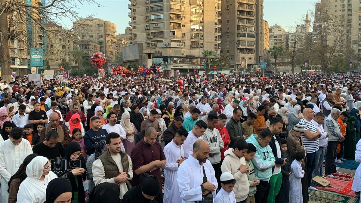 اختلاط النساء بالرجال (7)