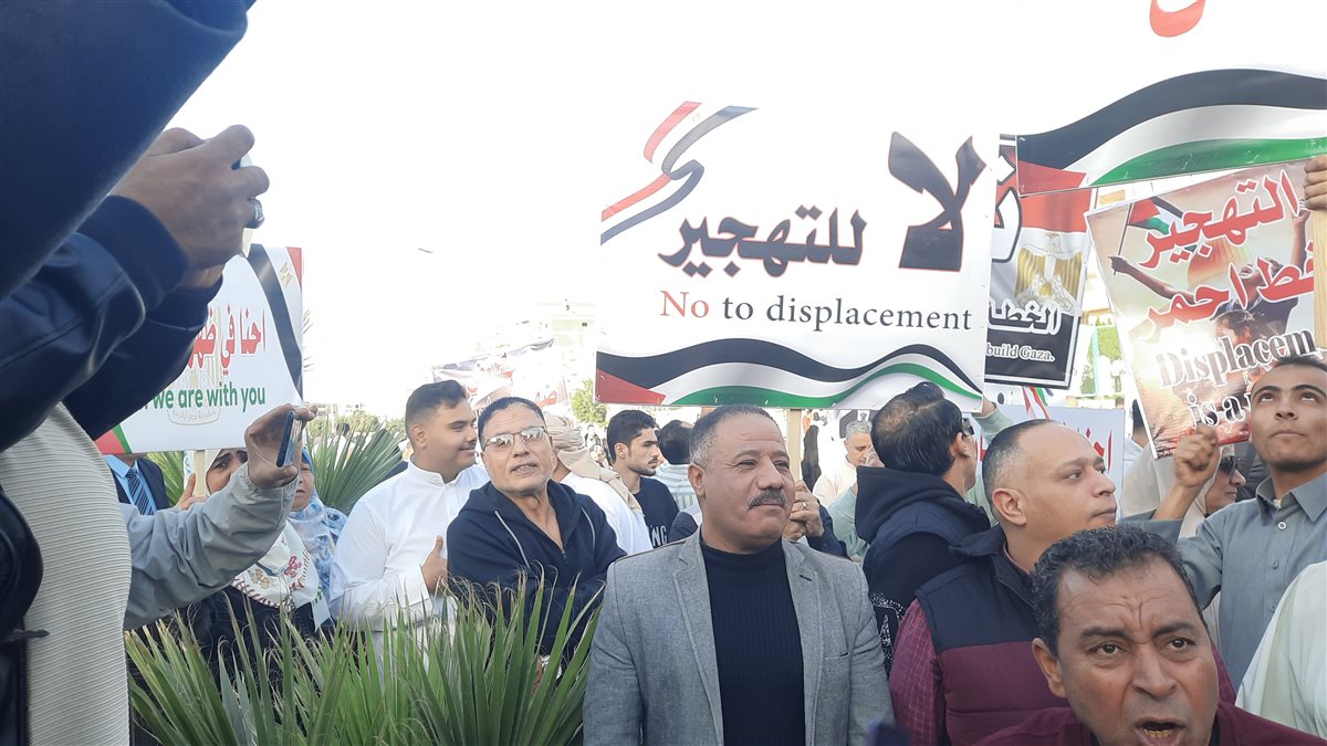 جانب من التظاهرات، فيتو