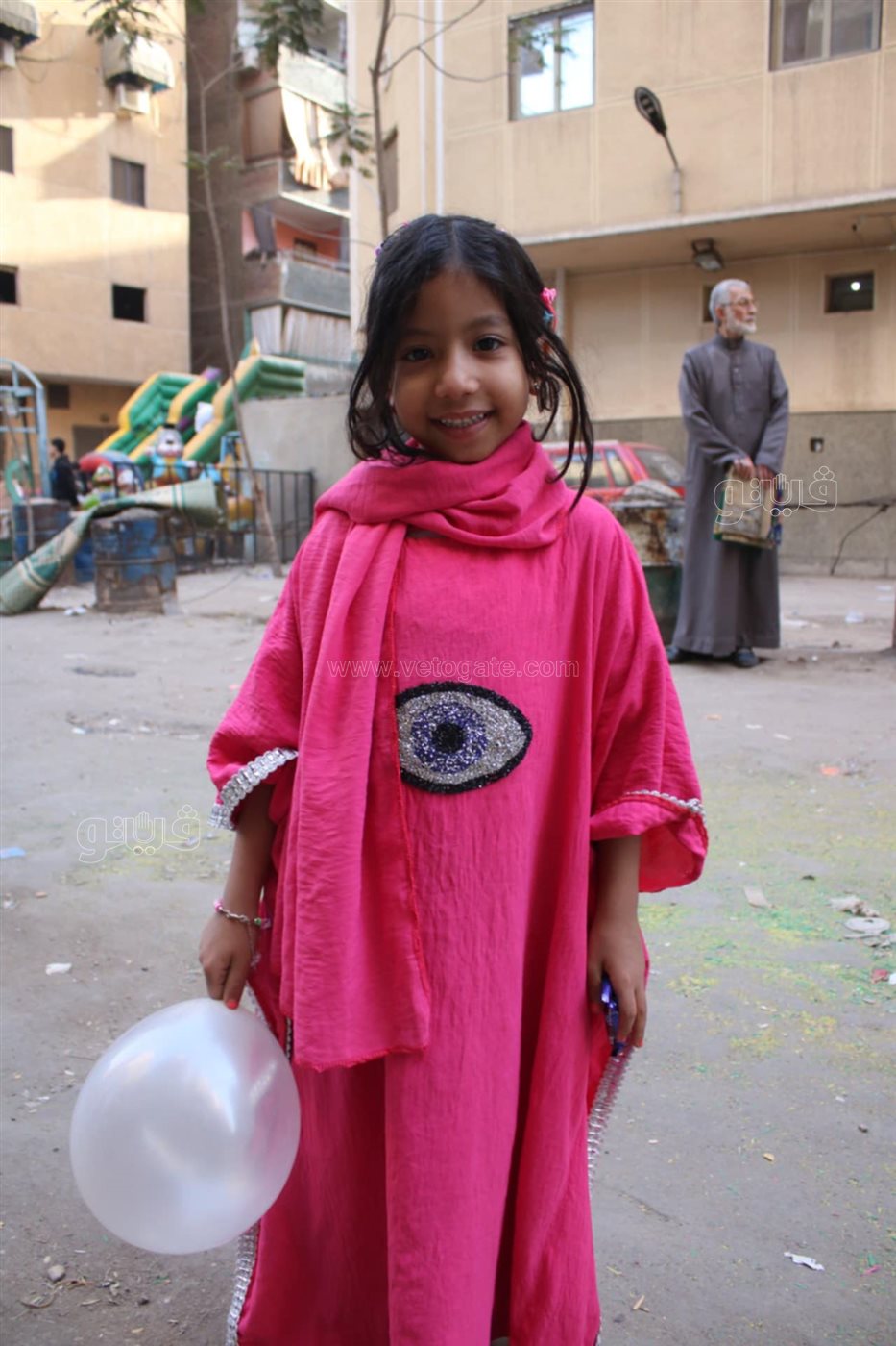 بهجة العيد تغمر ساحات المساجد (5)