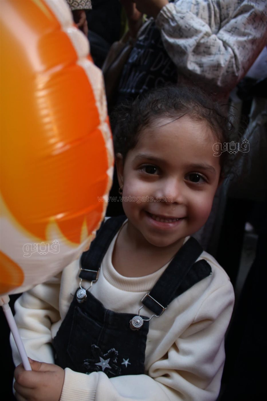 بهجة العيد تغمر ساحات المساجد (8)