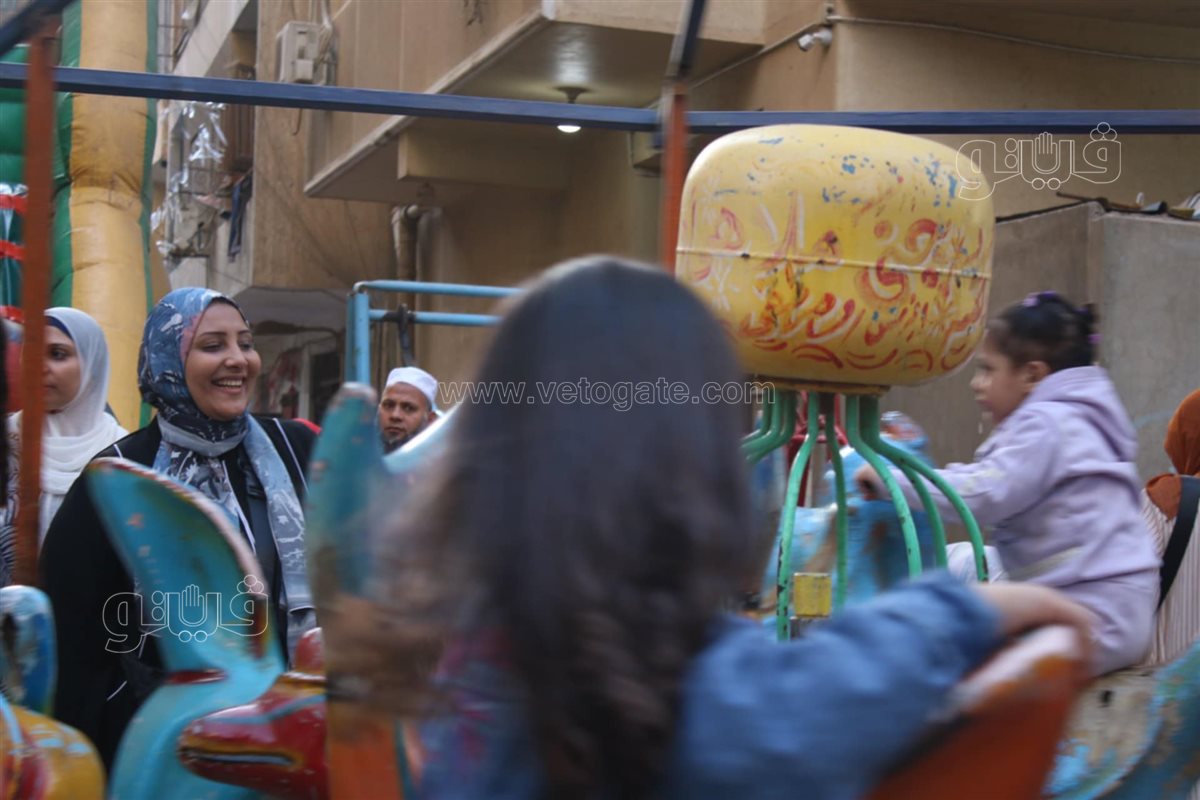 بهجة العيد تغمر ساحات المساجد (16)