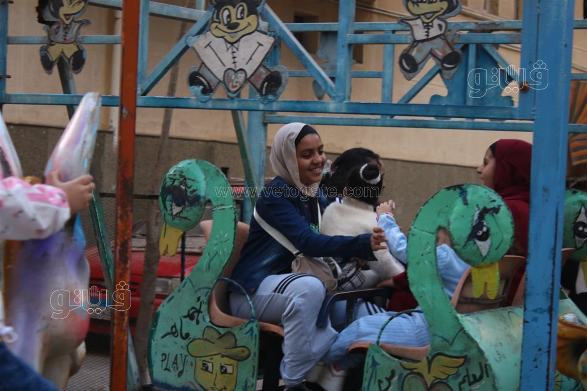 بهجة العيد تغمر ساحات المساجد (18)