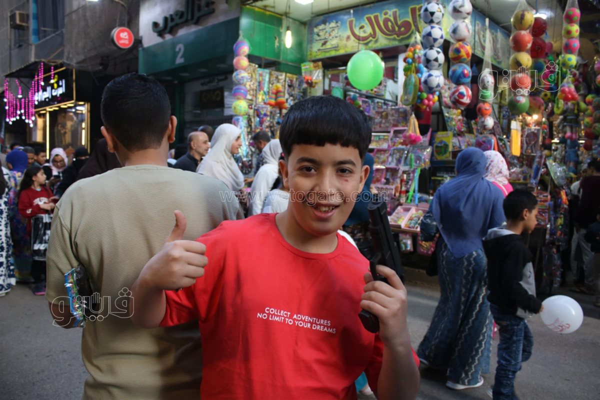 بهجة العيد تغمر ساحات المساجد (20)