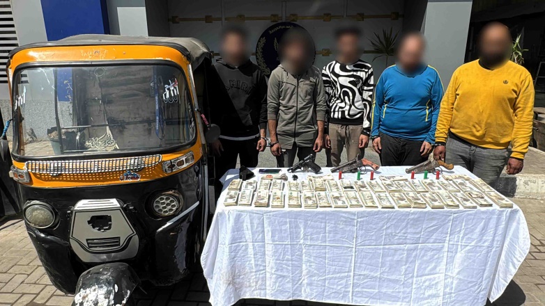 استدراج شخصين بزعم بيع سجائر.. سطو مسلح وسرقة حقيبة أموال فى الزاوية الحمراء