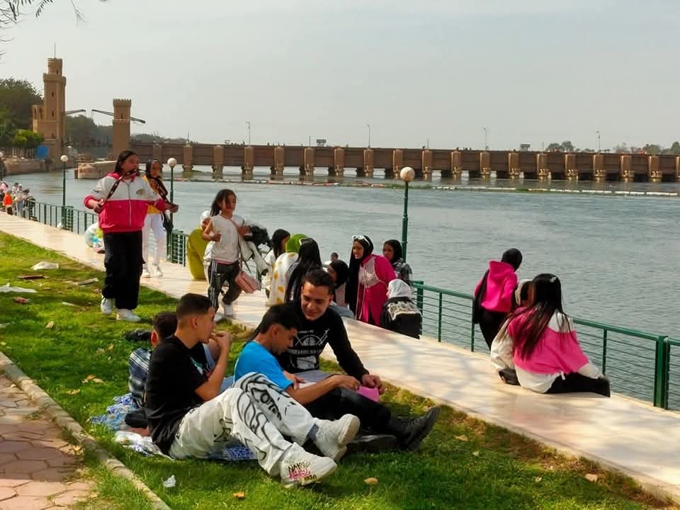 الاقبال علي حدائق القناطر اول ايام عيد الفطر،فيتو