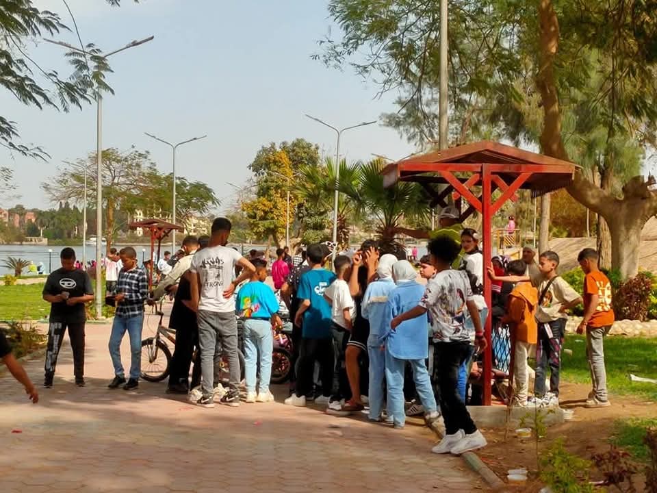 الاقبال علي حدائق القناطر اول ايام عيد الفطر،فيتو