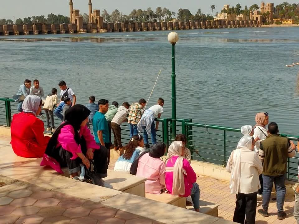 الاقبال علي حدائق القناطر اول ايام عيد الفطر،فيتو
