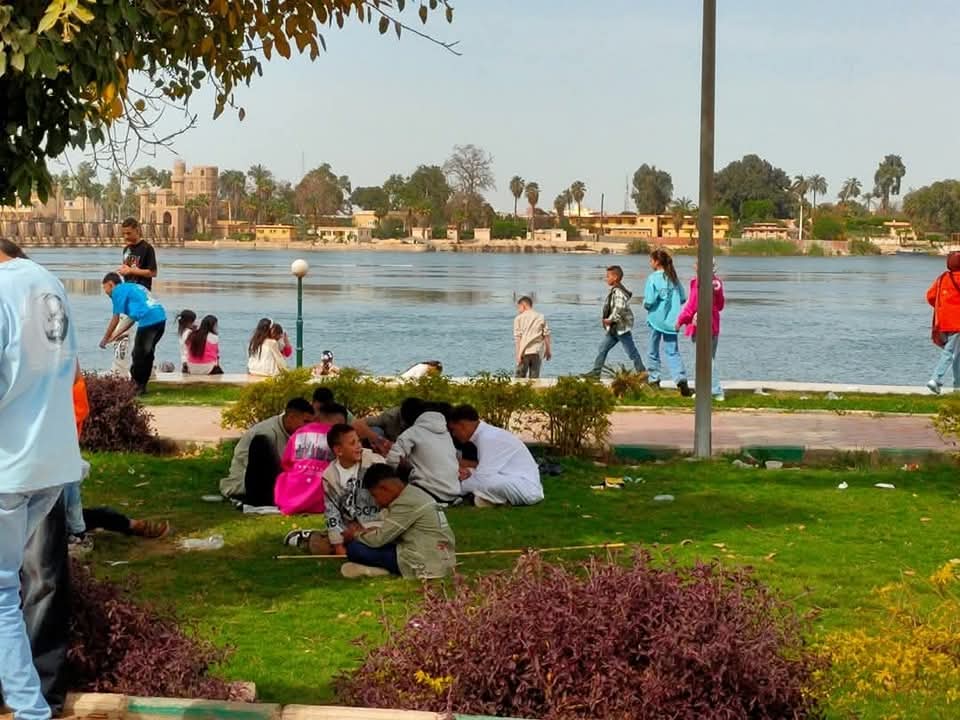 الاقبال علي حدائق القناطر اول ايام عيد الفطر،فيتو