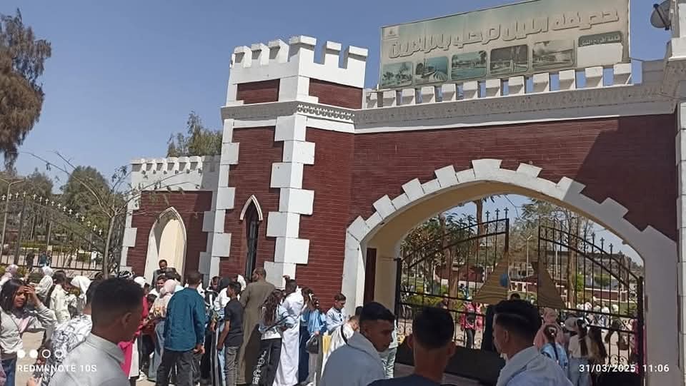 الاقبال علي حدائق القناطر اول ايام عيد الفطر،فيتو