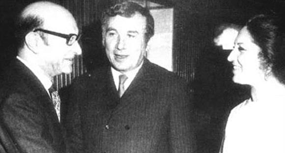 نزار مع زوجته الشهيدة ومحمد عبد الوهاب