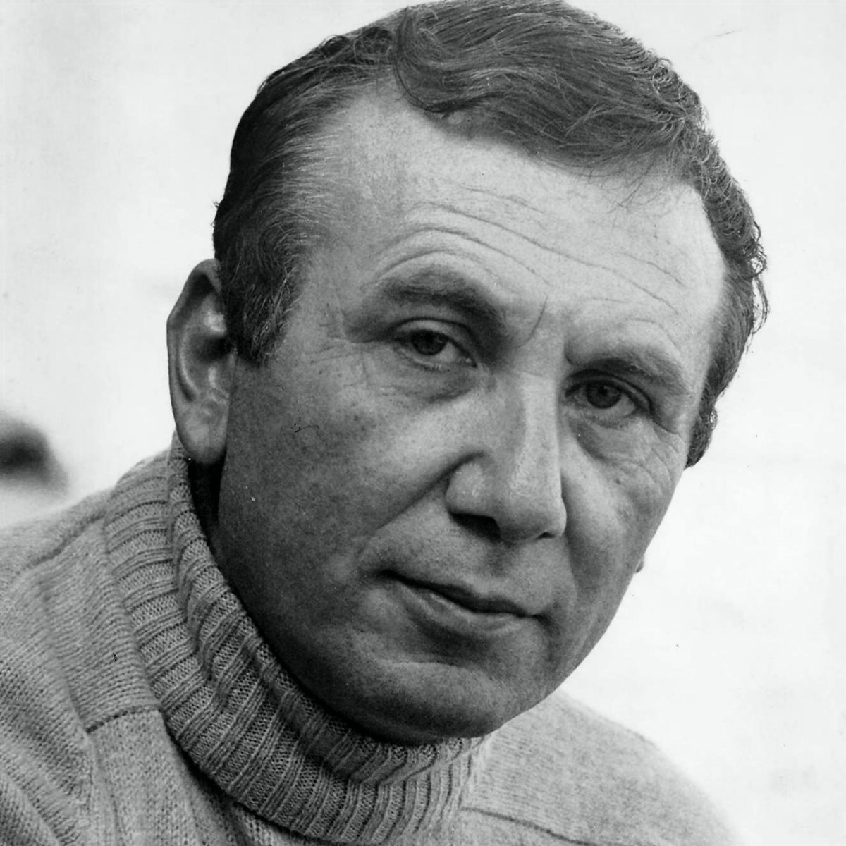 الشاعر نزار قبانى