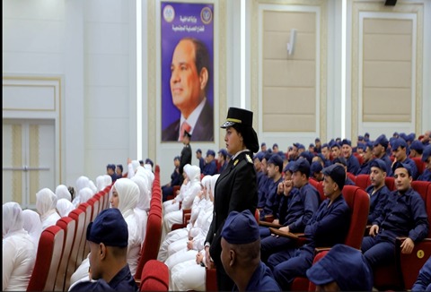 الداخلية..توزيع الكحك وإقامة احتفال عيد الفطر لنزلاء مراكز الإصلاح والتأهيل