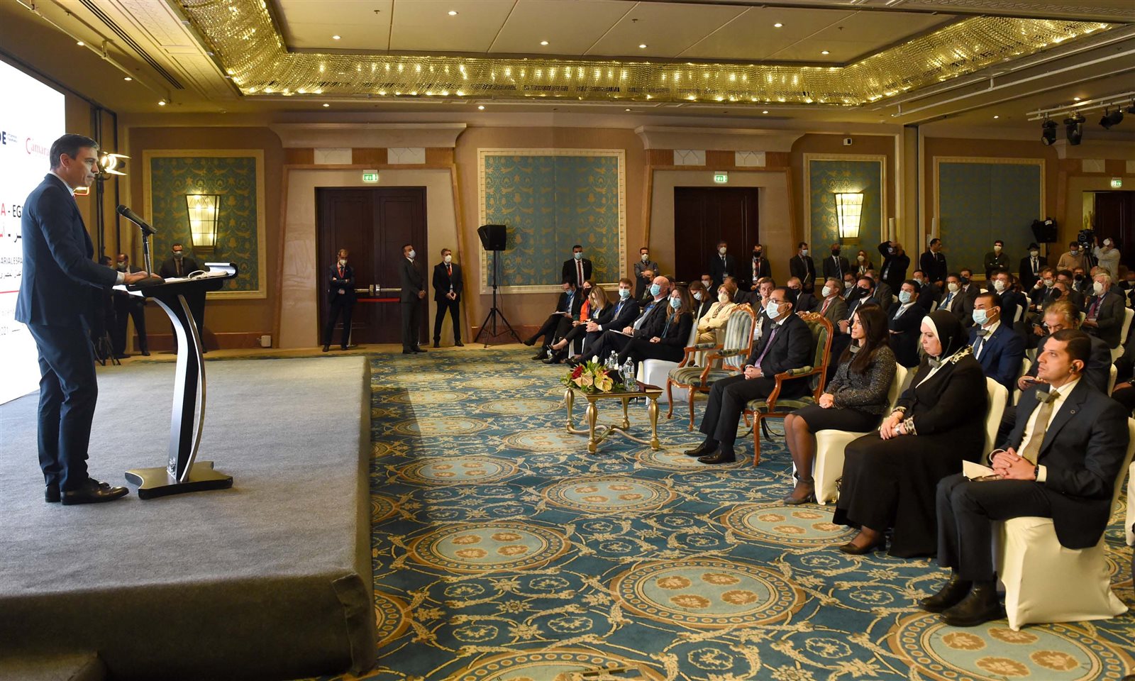 مدبولي يدعو ممثلي القطاع الخاص الإسباني للتعرف على الفرص الاستثمارية بقناة السويس  (28)