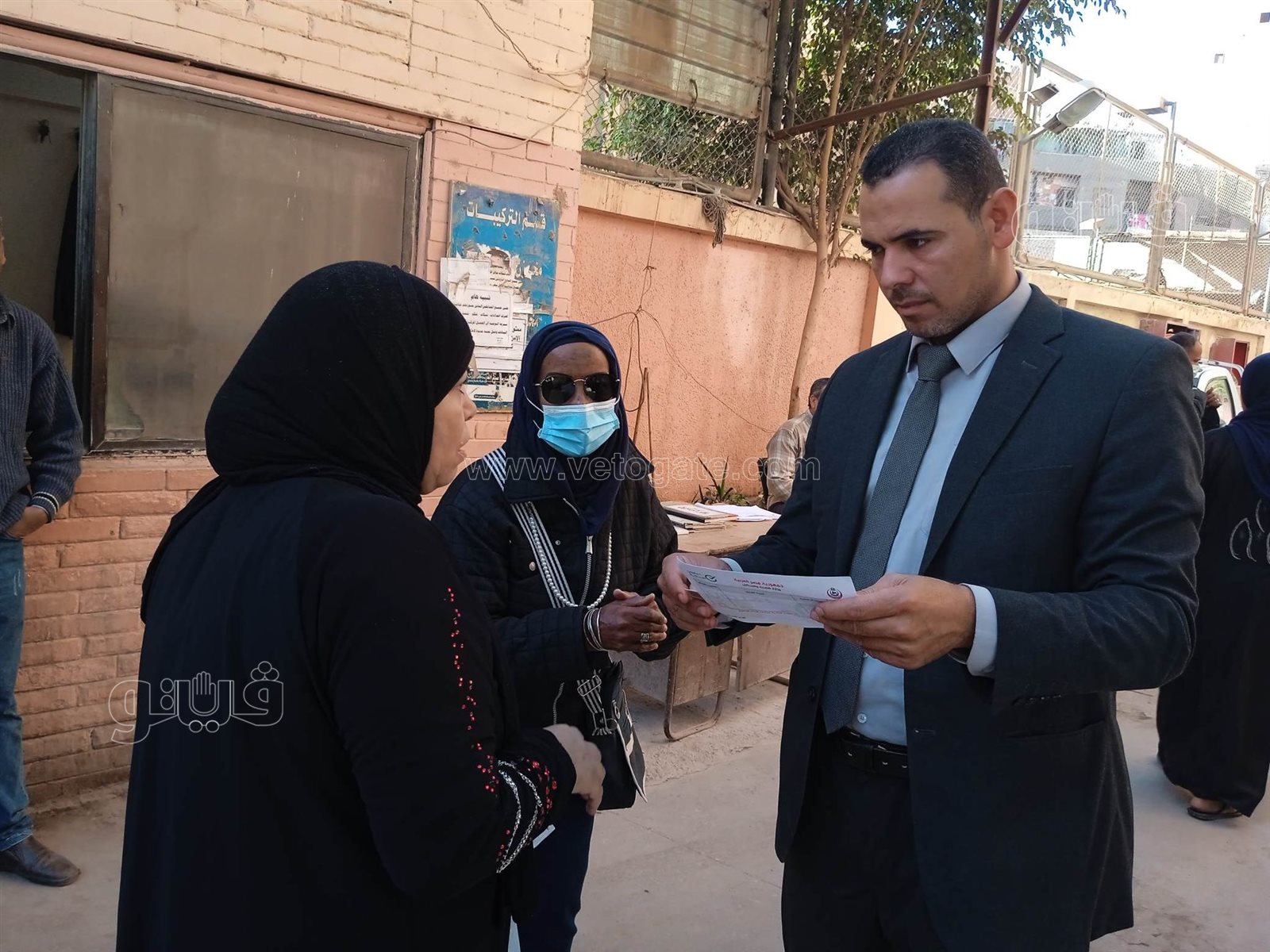 منع دخول المواطنين غير الملقحين إلى شركات الكهرباء بفيصل وبولاق (4)