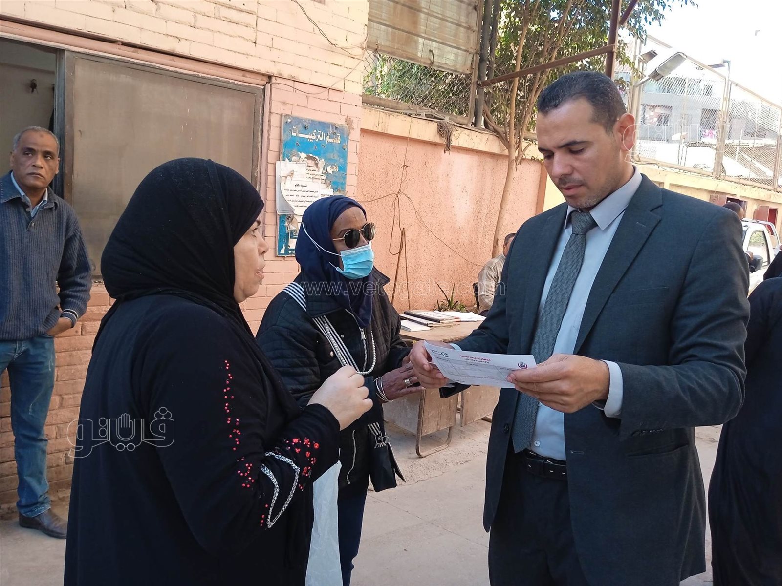 منع دخول المواطنين غير الملقحين إلى شركات الكهرباء بفيصل وبولاق (3)