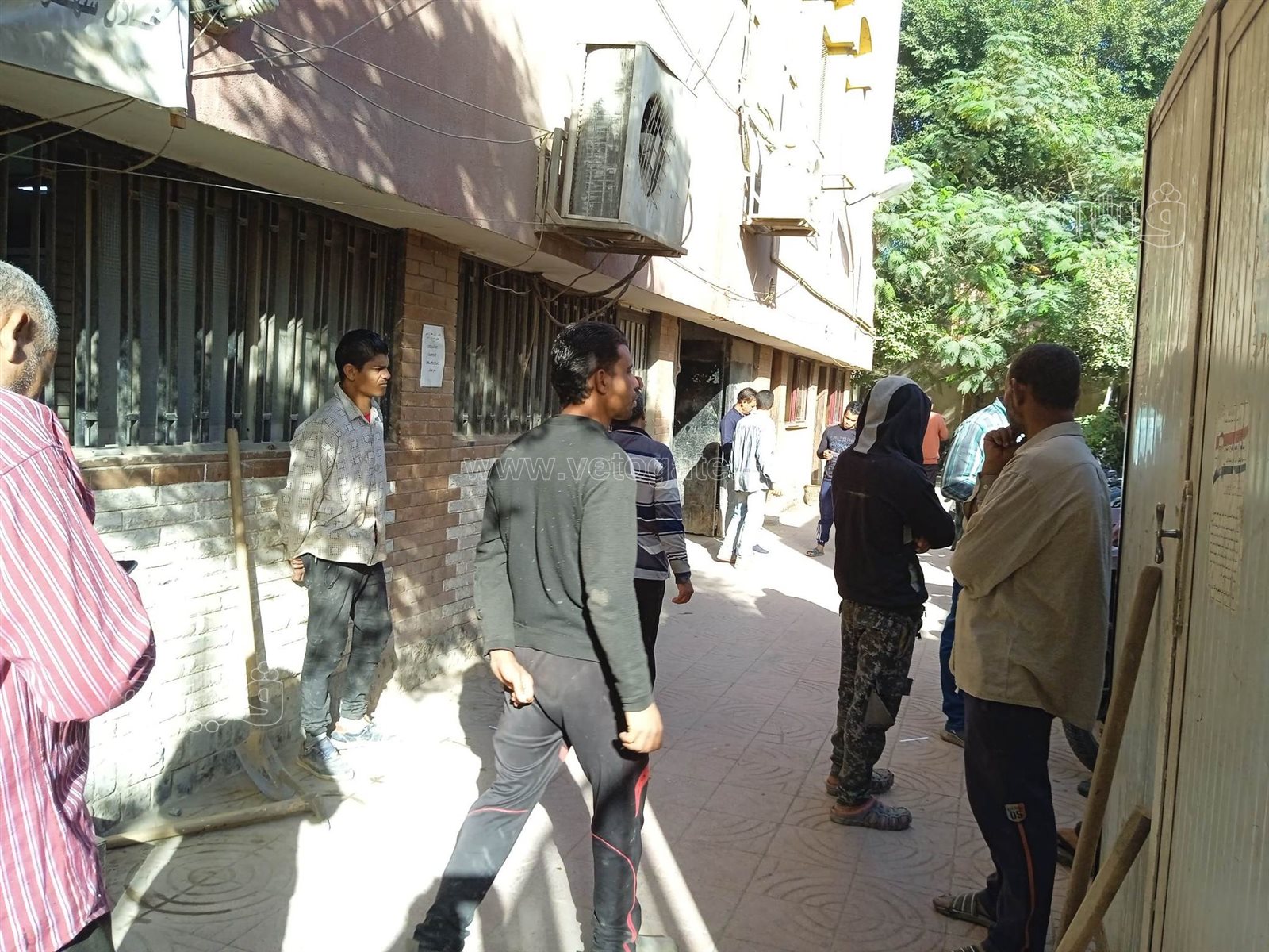 منع دخول المواطنين غير الملقحين إلى شركات الكهرباء بفيصل وبولاق (7)