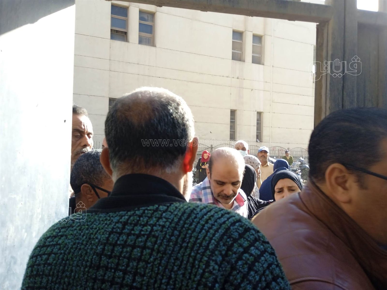 منع دخول المواطنين غير الملقحين إلى شركات الكهرباء بفيصل وبولاق (13)