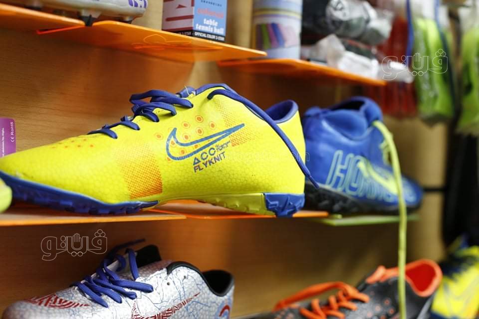 الملابس والأدوات الرياضية (4)