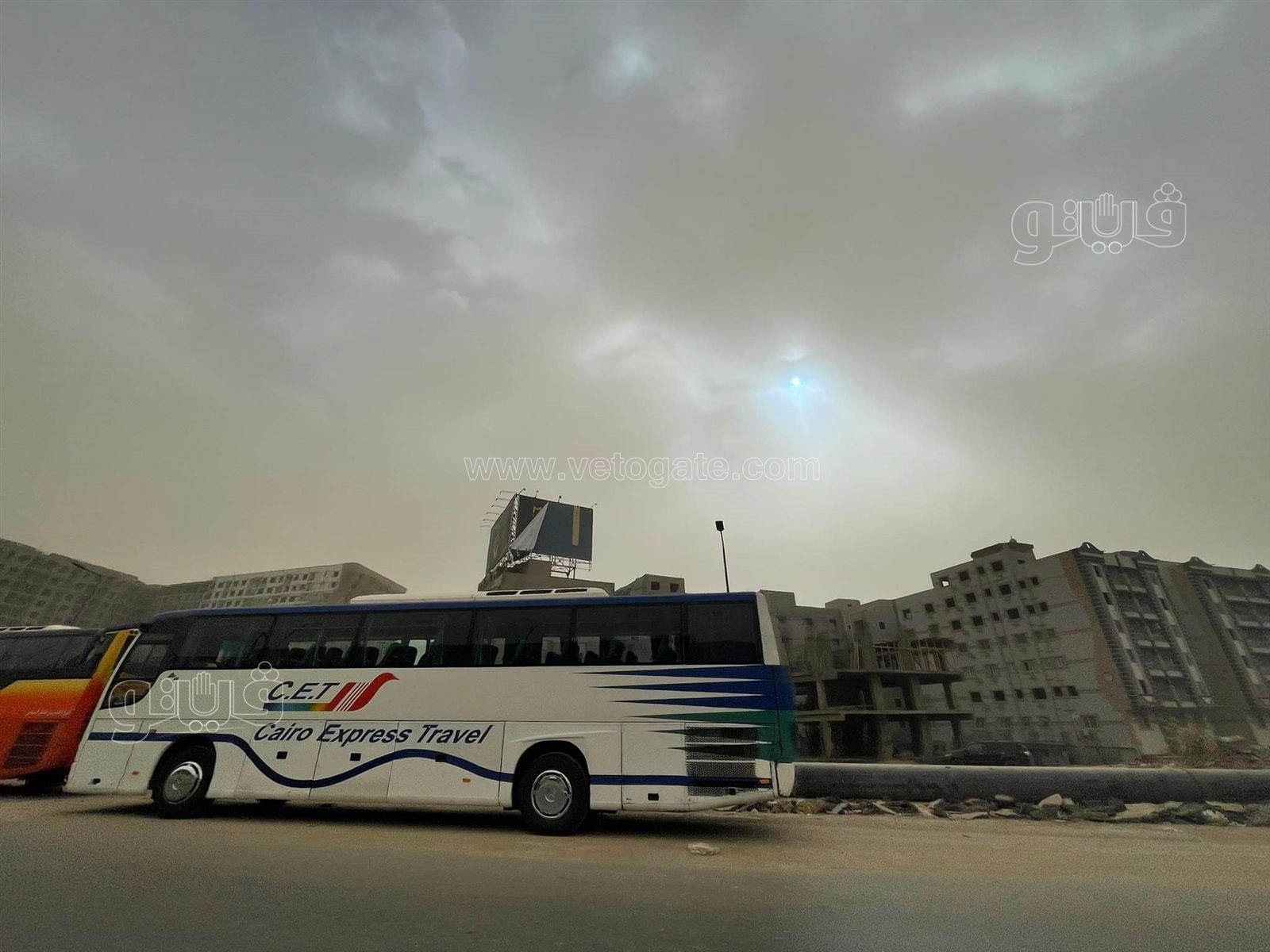 عاصفة ترابية تضرب القاهرة والجيزة (2)