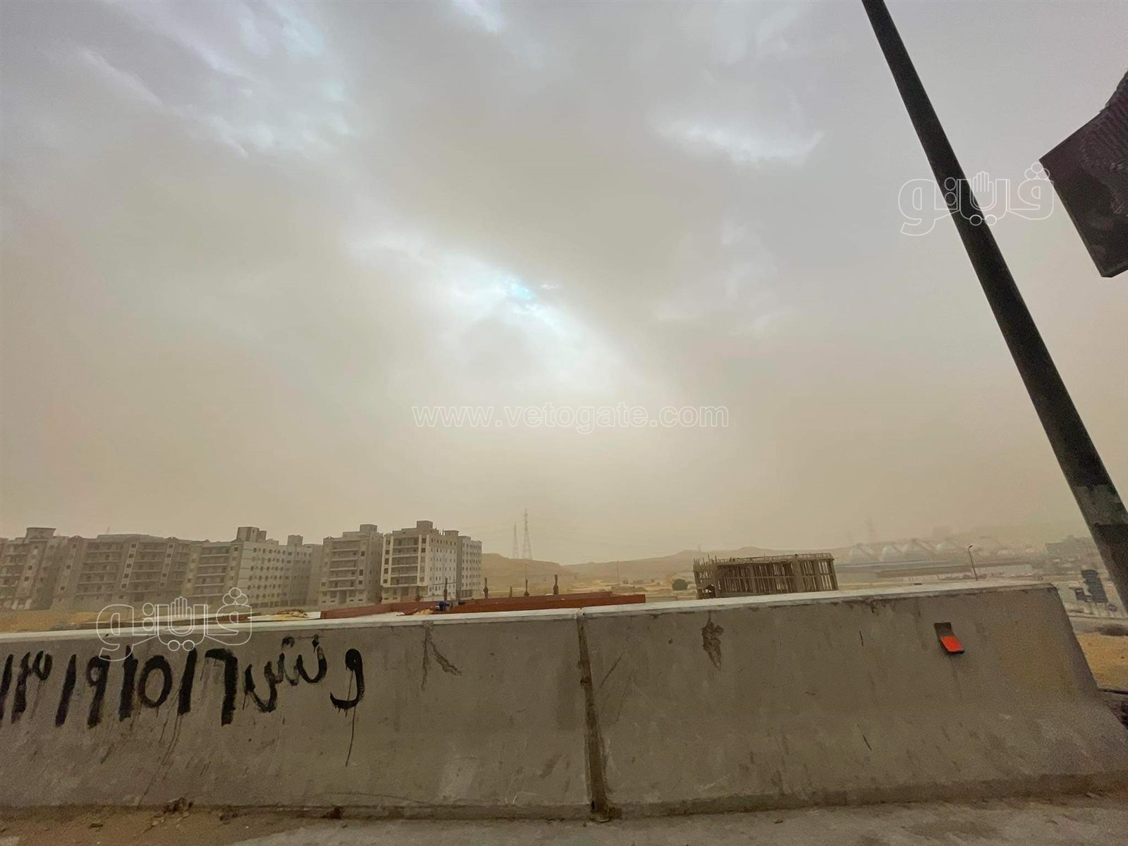 عاصفة ترابية تضرب القاهرة والجيزة (4)