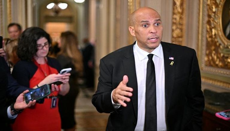 لسيناتور الديموقراطي كوري بوكر