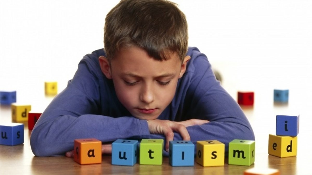 أعراض التوحد