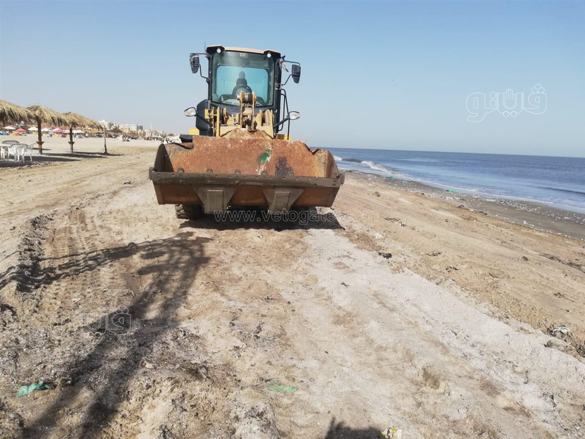 حملات مكثفه لتنظيف شواطئ بورسعيد، فيتو