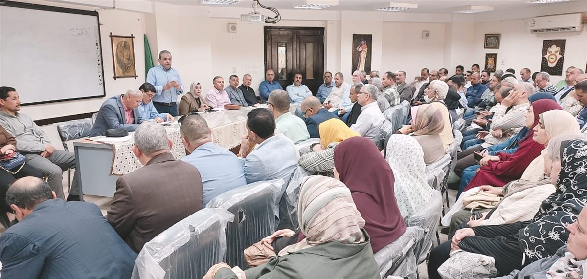 اجتماعات الادارات التعليمية لرفع درجة الاستعداد بعد عيد الفطر - فيتو