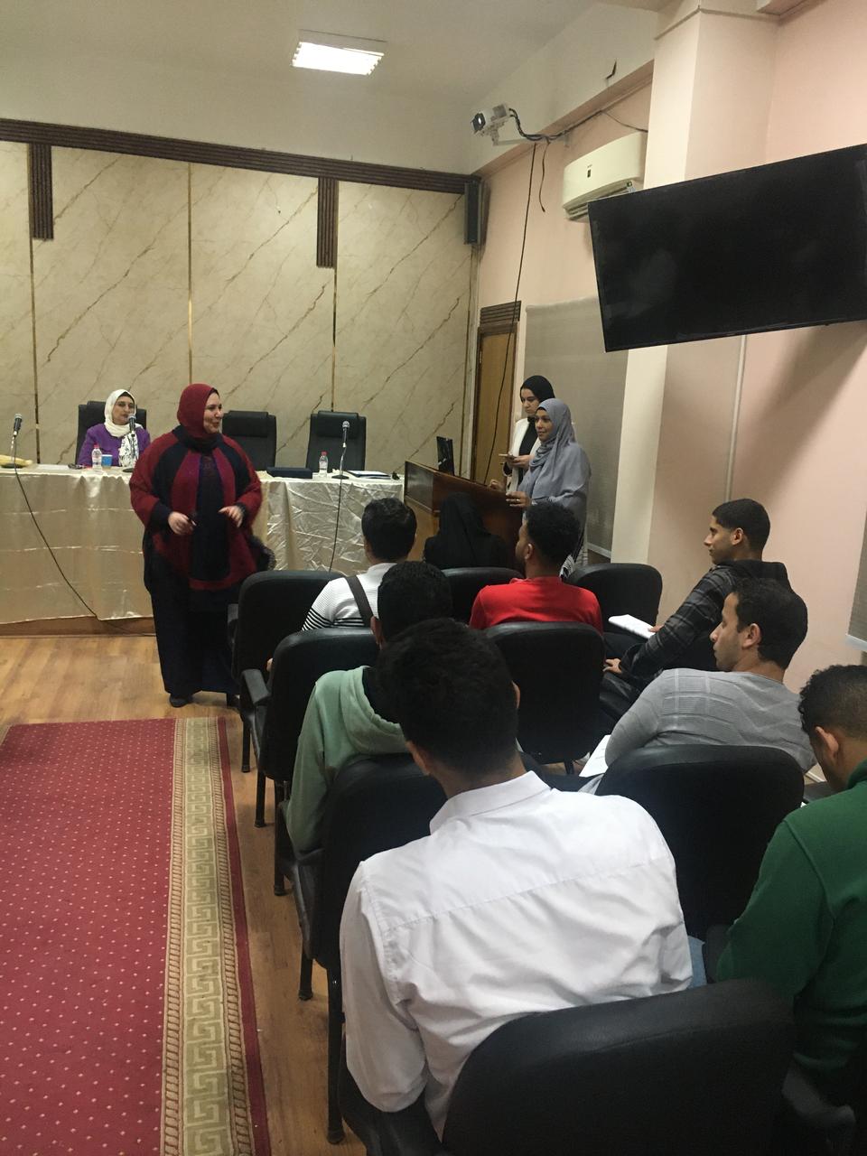 جانب من فعاليات الندوة، فيتو