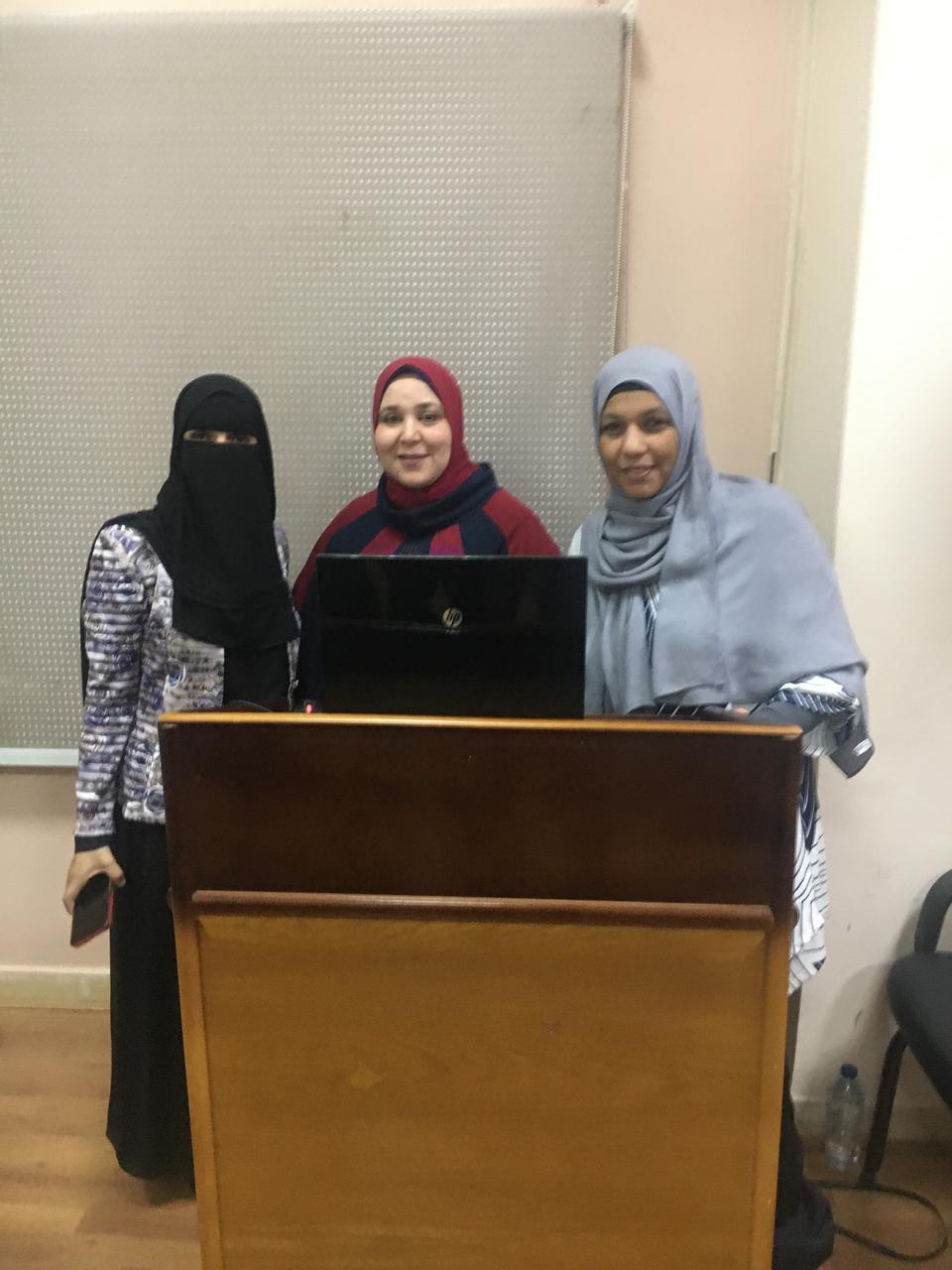 جانب من فعاليات الندوة، فيتو