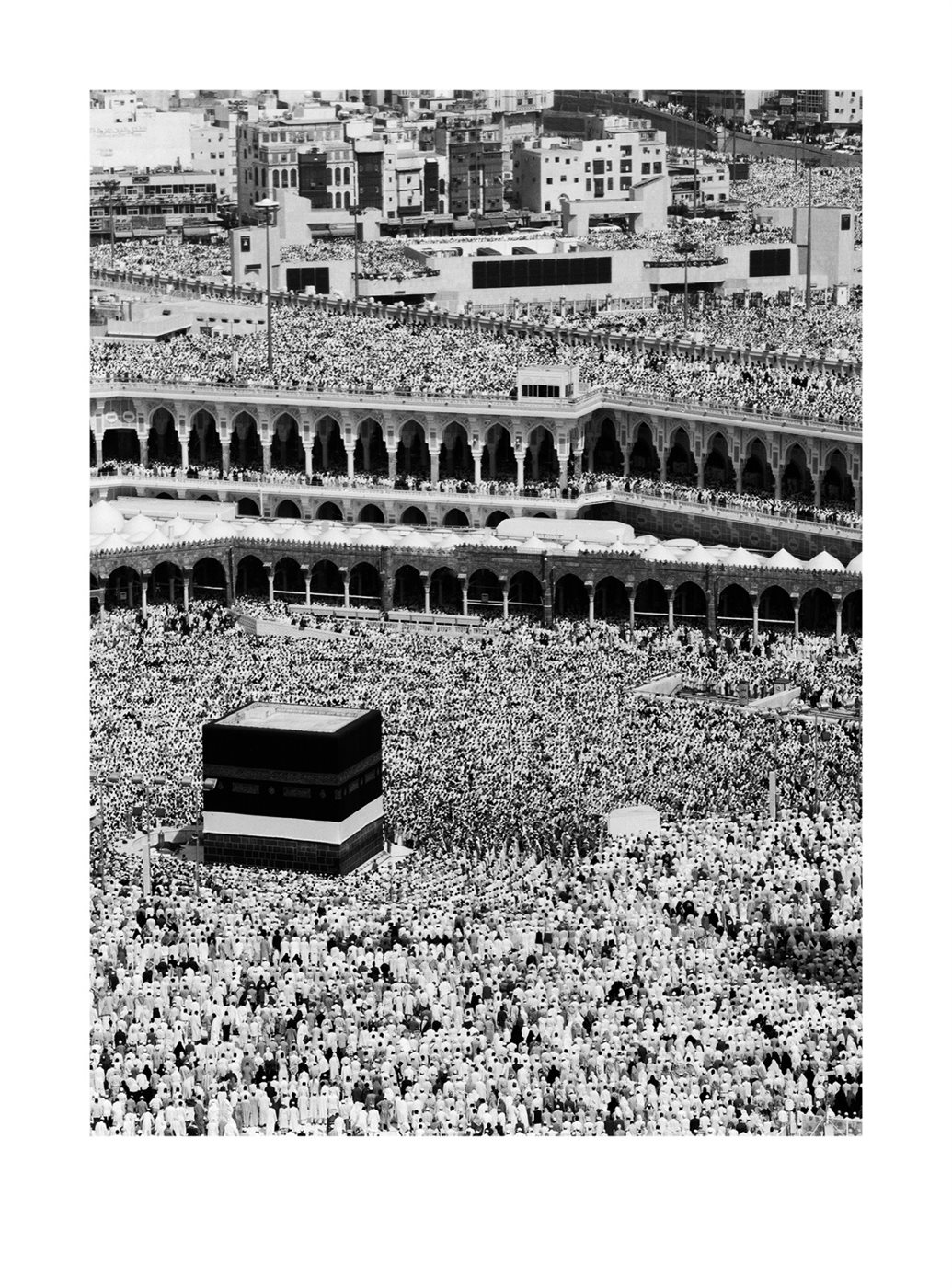 من أعمال الفنانة ريم الفيصل، فيتو