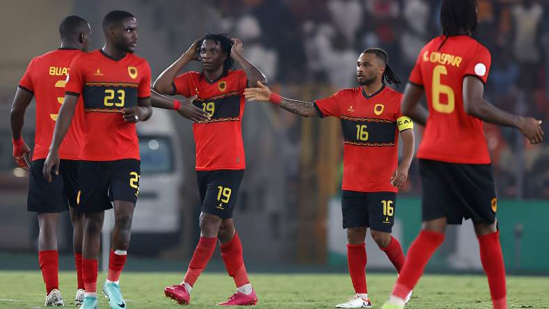 منتخب أنجولا، فيتو