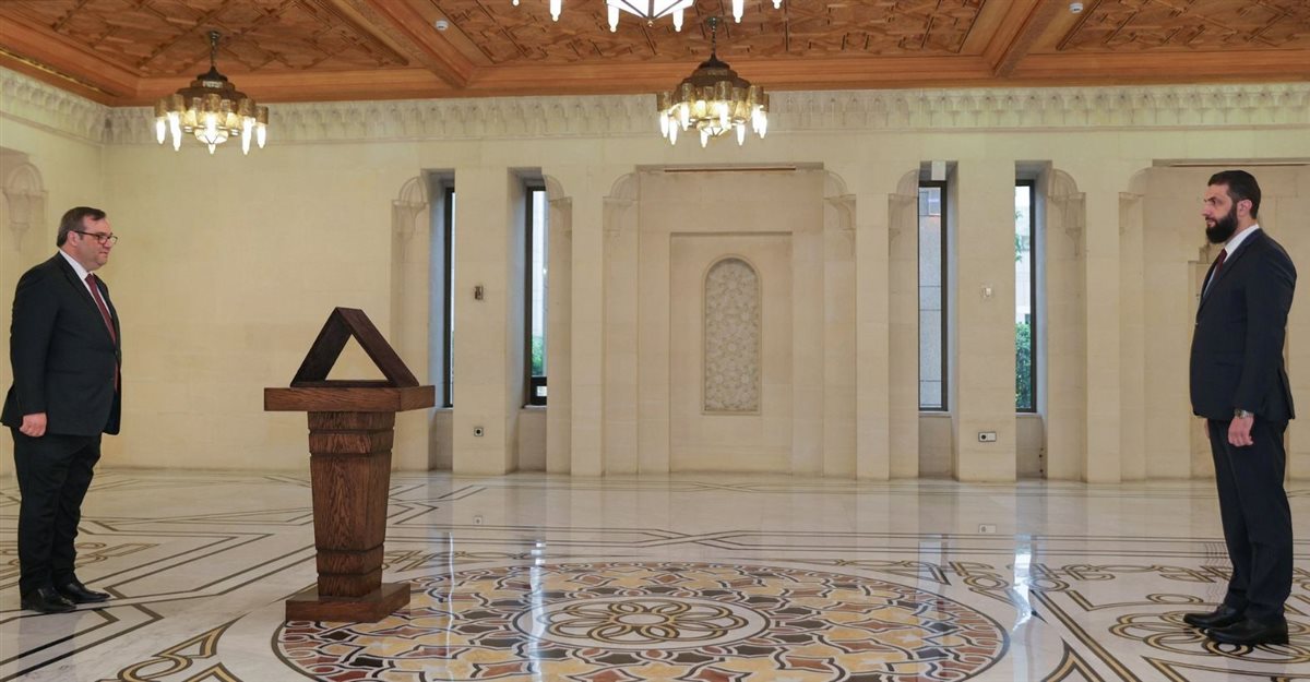 الشرع وحاكم مصرف سوريا المركزي، فيتو