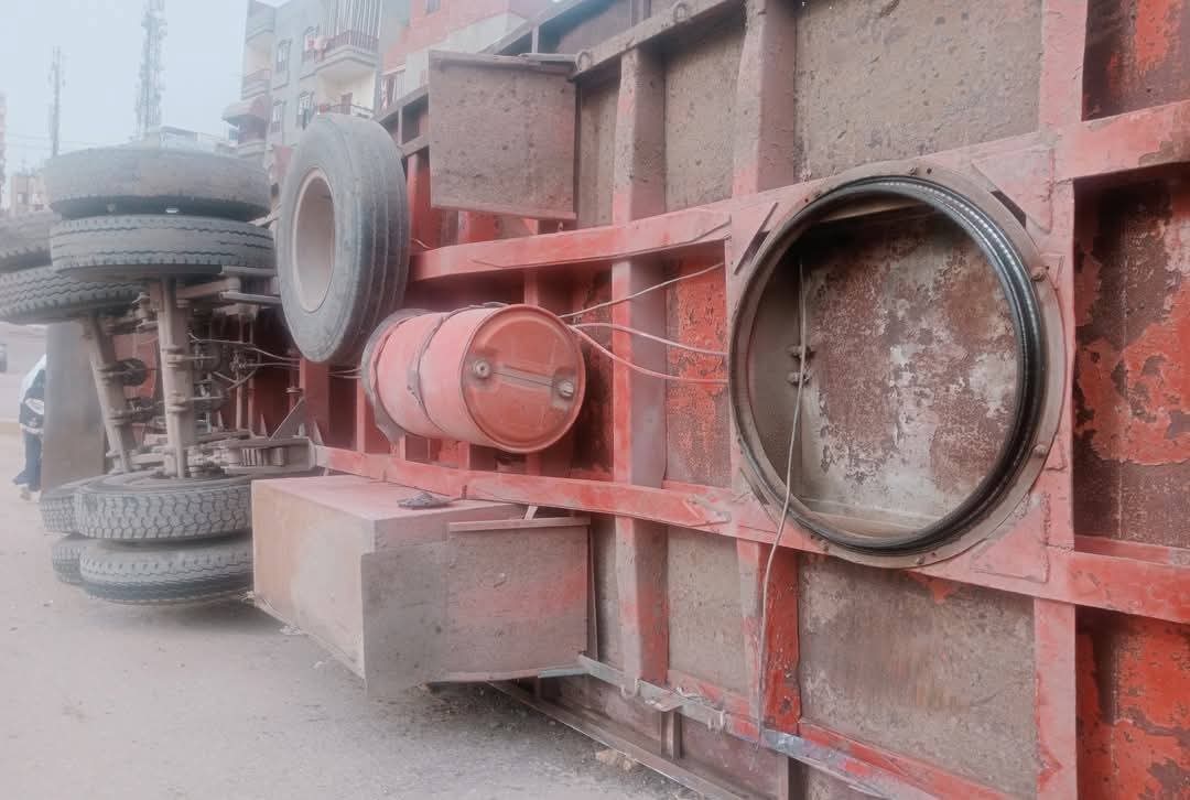 انقلاب سيارة بنجر علي كوبري بدكرنس في الدقهلية، فيتو