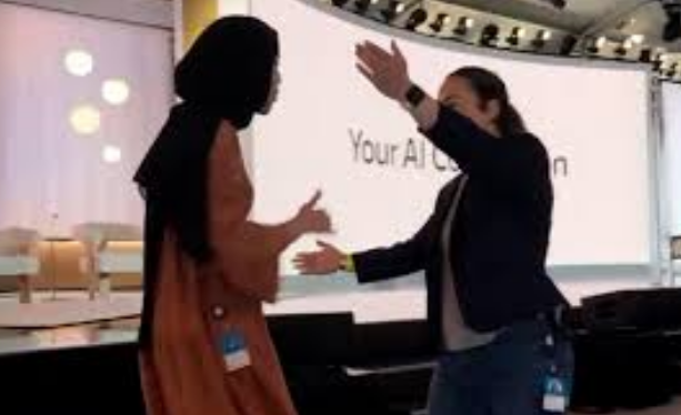 مايكروسوفت تفصل ابتهال أبو السعد، فيتو