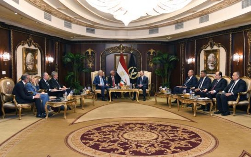 <strong>وزير الداخلية يبحث مع نظيره الإيطالي تعزيز التعاون ومكافحة الهجرة غير الشرعية </strong>
