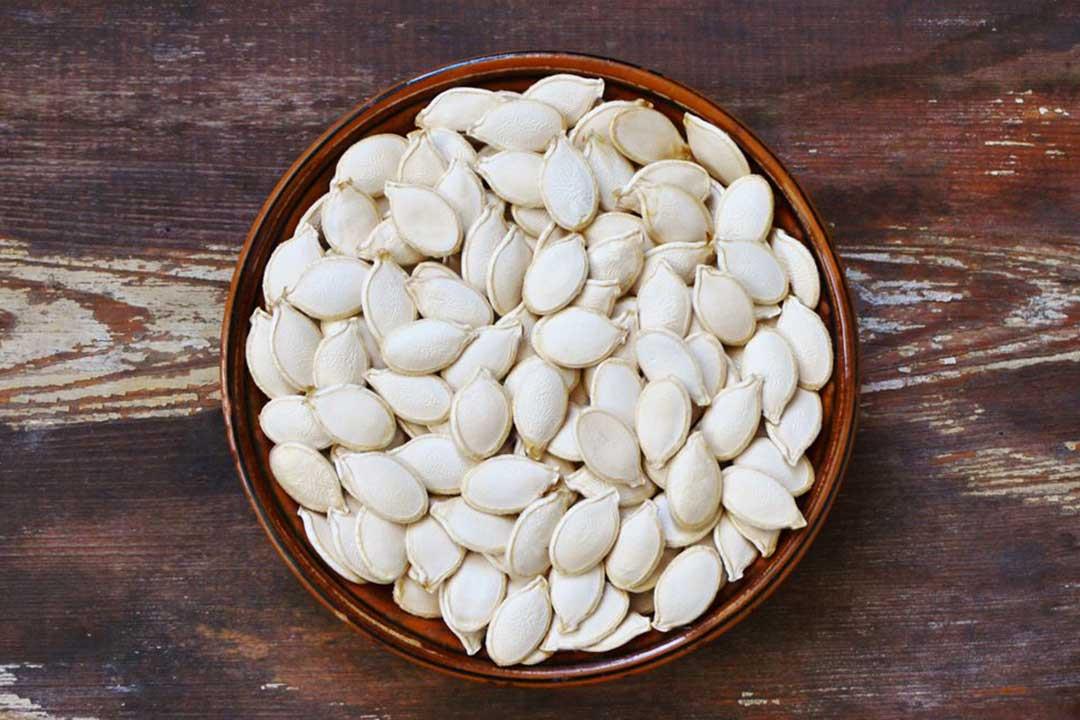 فوائد اللب الأبيض 