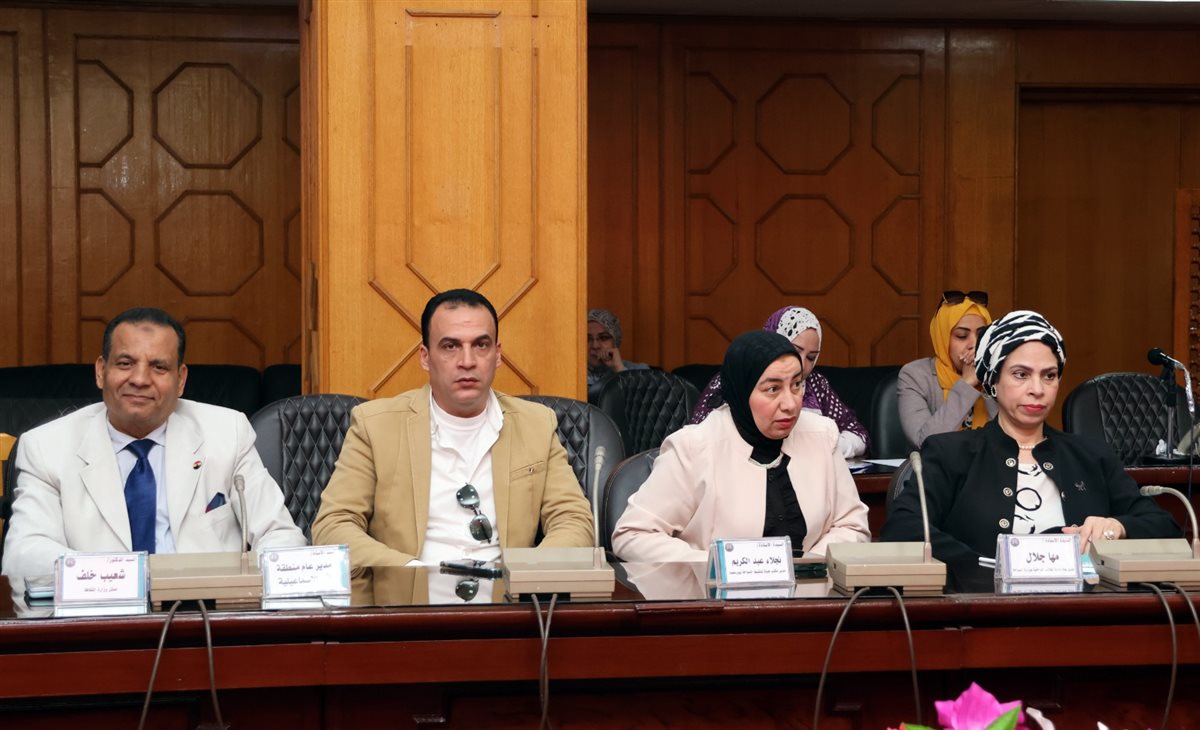 جانب من الاجتماع، فيتو