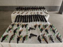 ضبط 28 قضية جلب مخدرات و110 أسلحة نارية خلال حملات بأسيوط وأسوان ودمياط