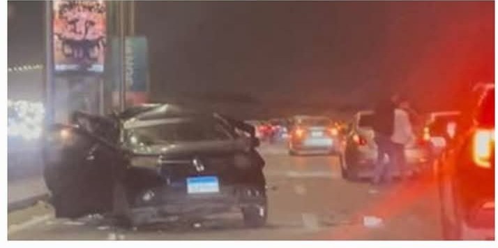 نهاية مأساوية لـ 3 موظفين بشركة رجل أعمال شهير.. سيارة أودت بحياتهم على طريق السويس